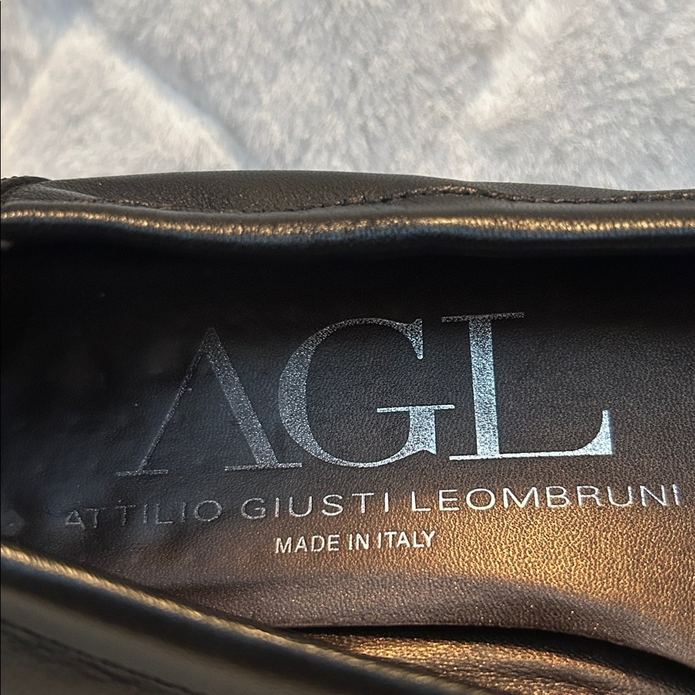 AGL Black Patent Leather Flats gently worn size 38 1/2 - Picture 2 of 7